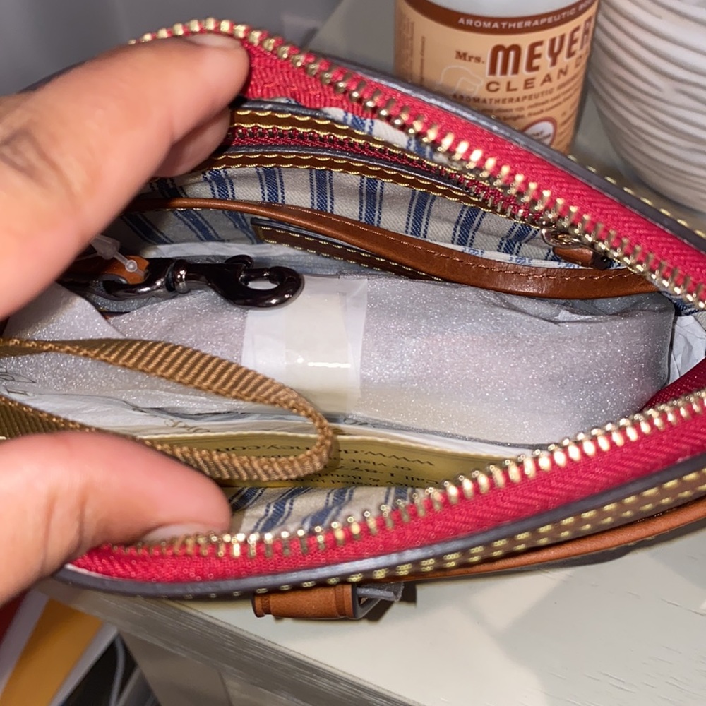 Dooney & Bourke Crossbody Bag - Picture 4 of 5